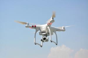 入门首选：大疆精灵3标准版无人机首飞评测