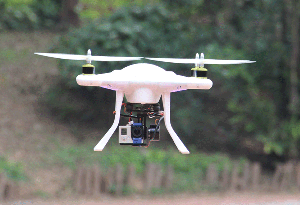 翡尼斯F4-HP小型四轴无人机