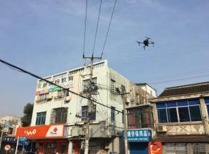 上海城管投用无人机执法：盘旋巡视取证，全方位拍摄无死角