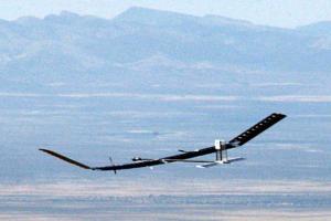 英军采购太阳能无人机：可在2万米高空飞1个月