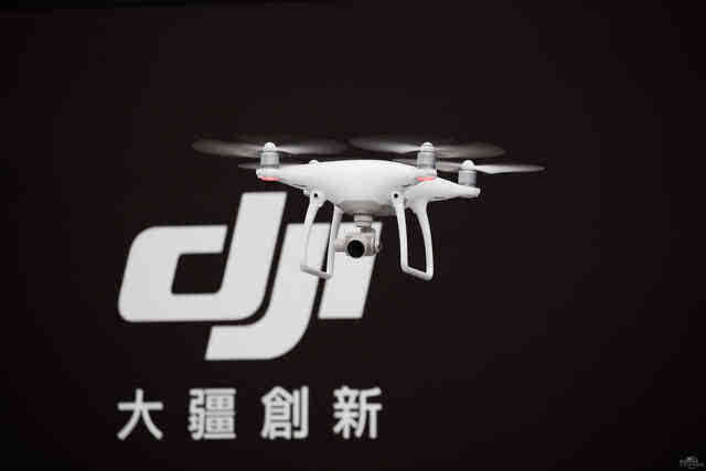 大疆精灵4试玩：确实是个智能的好宝宝