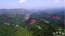天水在线无人机航拍夏日的麦积山