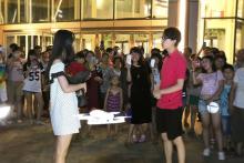 无人机求婚玩新花样 Dobby出现在求婚现场