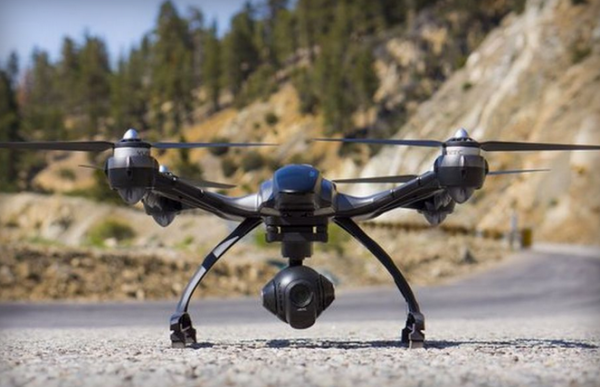 美国联邦航空局针对商业无人机的新法规今起生效