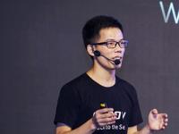 他学导弹出身，借钱开发水下无人机，年销售近千万