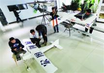 大学生创业基地 飞出测绘无人机