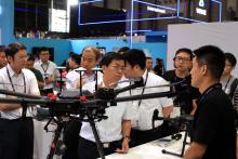 DJI大疆创新携无人机通信应用解决方案亮相2017上海MWC