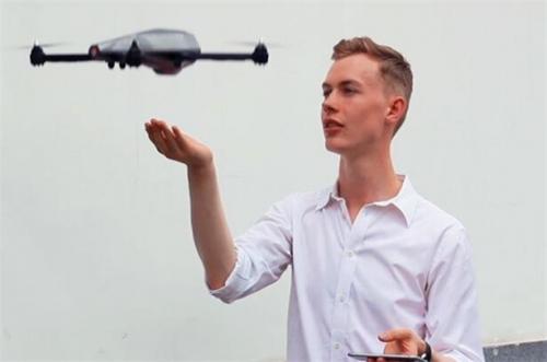 多功能智能折叠无人机 跟拍、4K、智能飞行全无压力