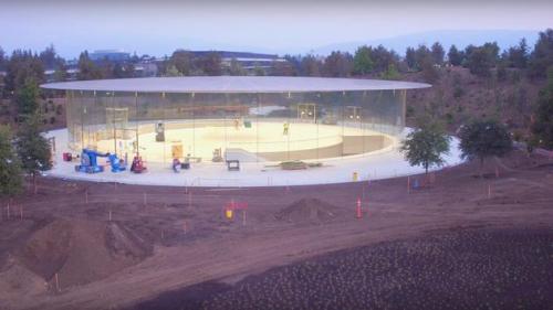 Apple Park最新无人机航拍视频 乔布斯剧院清晰可见