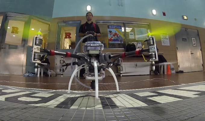 军方的宠儿--可以飞行也可潜航的无人机