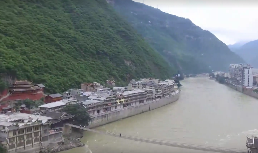 开云足球航拍泸定桥 