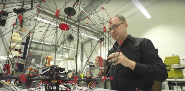 黑科技新进展：瑞士这种笼式无人机可以做到“最后一厘米”级交付