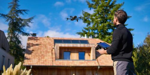 Parrot 发布两款专业无人机，针对消防和农业领域