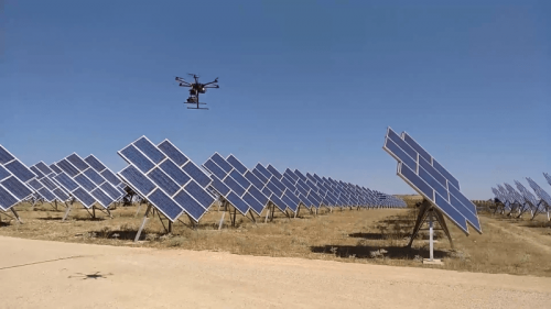 西班牙能源公司研发智能无人机自动监测太阳能发电系统