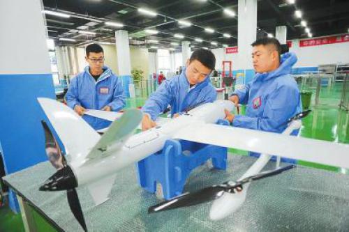 “成都造”无人机冲上云霄