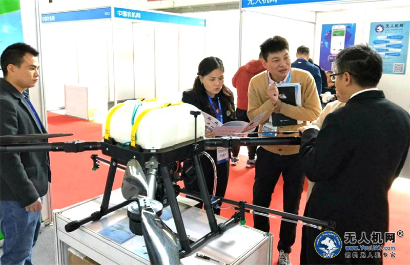 击穿行业价格的植保无人机正在开云足球预售哦！