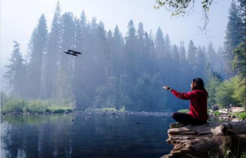 麻省理工团队用VR训练无人机的自动飞行能力