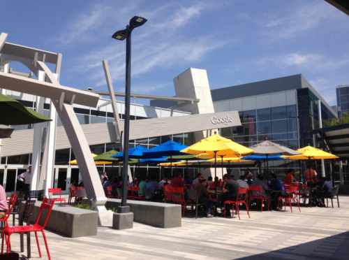 泄漏邮件显示 Google 预期军用无人机 AI 项目的收入将指数级增长