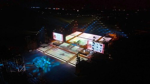 亿航白鹭1400架无人机天幕赋诗 庆唐建都长安1400年