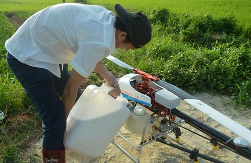 植保无人机农药混配方法
