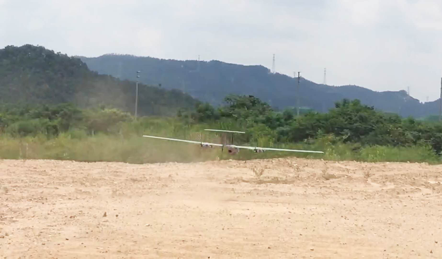 光点又创记录-“游龙”无人机“喜获”电网采购