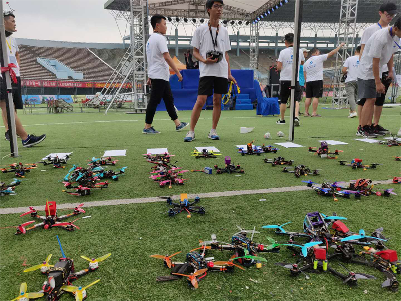 “马力十足”-T-motor为无锡穿越机大赛“添动力”