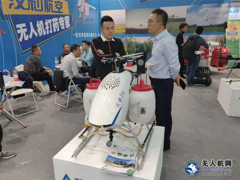 汉和“双星”亮相武汉国际农机博览会