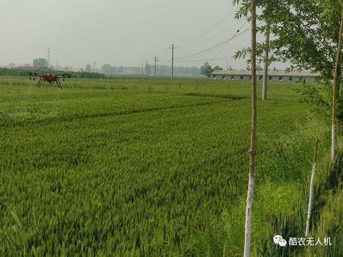 植保无人机让中国年轻人爱上农业