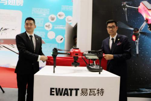 直击航展丨易瓦特小型无人机Espect首次亮相 一键起飞轻便易携