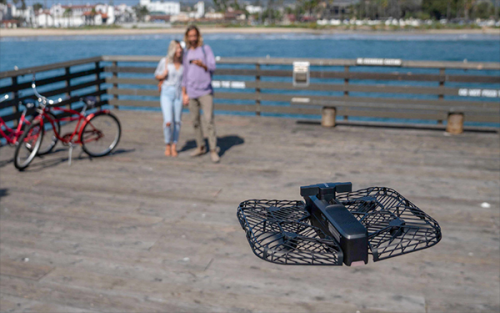 Hover 2可折叠无人机可发现 规避障碍物