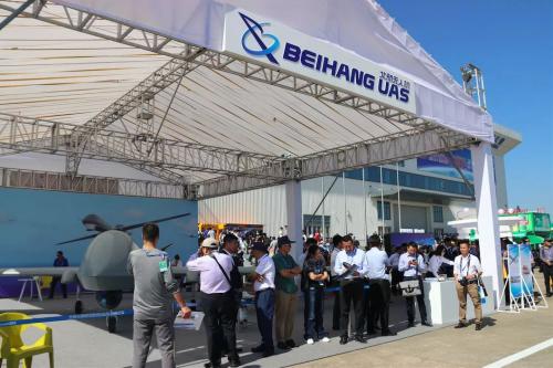 “无人机”抢镜珠海航展 军民融合助推产业升级