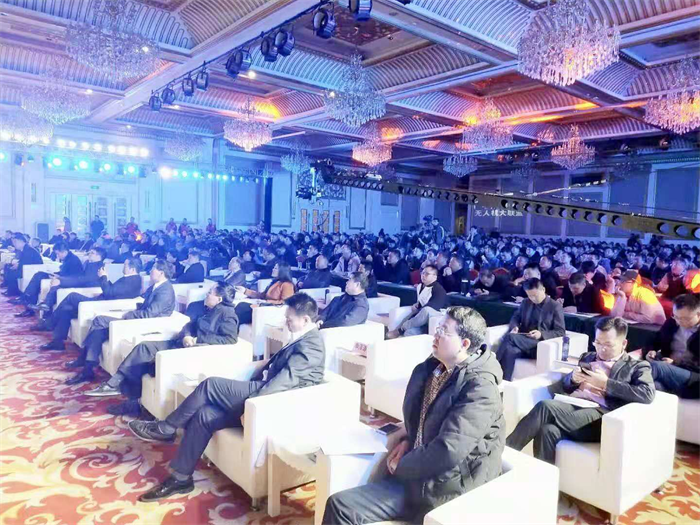 植保无人机界“最强黑马”诞生-中飞航空新品发布并喜获千台植保订单