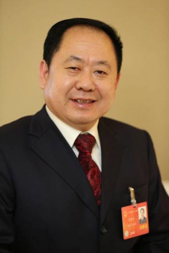 全国人大代表史贵禄：民用无人机扰航 建议立法规范