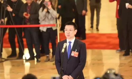 自主创新、聚焦实业：普宙无人机董事长黄立亮相委员通道