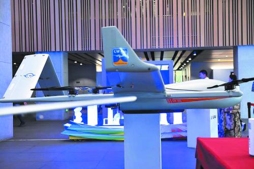 成都技术：全球首次实现数传和图传合一，首次 5G控制无人机飞行