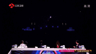 119架无人机室内飞舞 高巨创新开启魔法之旅