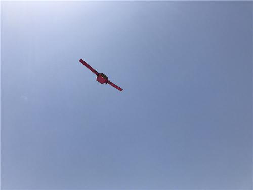 中国一高校研发出太阳能WIFI无人机