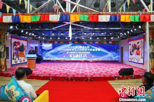 中国媒体无人机航拍赛再起航 多省“飞手”用镜头记录新玉树
