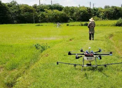 脱贫攻坚｜河潭镇丰田村植保无人机助力脱贫