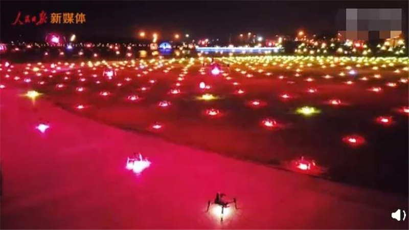 超强应援 深圳600架无人机对香港喊话:我爱你中国