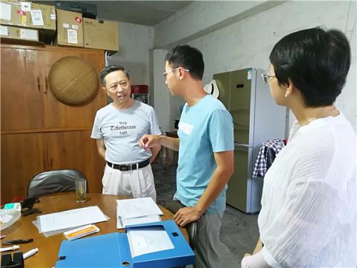 休宁县农机事务中心开展植保无人机技术推广应用调研