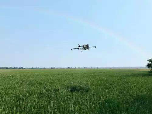 服务三农 乌苏市供销社引进植保无人机业务促农增收致富