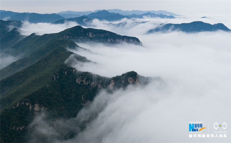 无人机航拍太行山 看云海翻腾