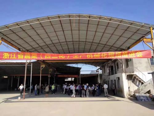 启飞智能植保无人机让蔬菜种植更省心