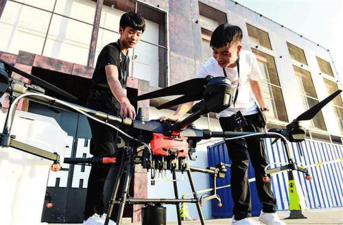 大疆发布新款植保无人机T20