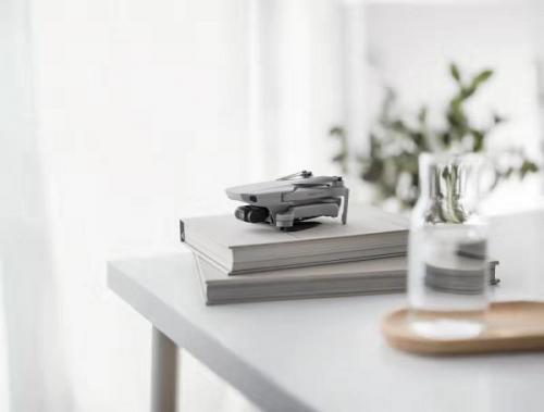 只有一个巴掌大 大疆新品无人机苏州试飞