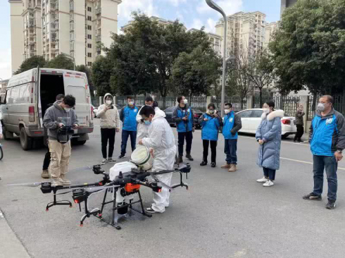 无人机上阵 成都金堂防控病毒用新招