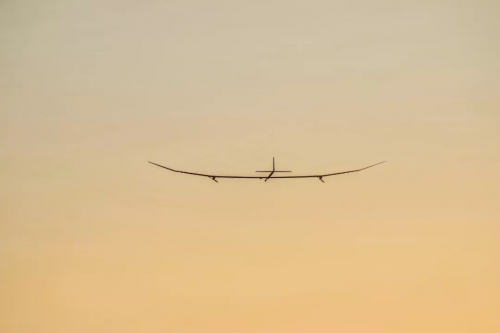 BAE系统公司超长航时太阳能无人机首飞