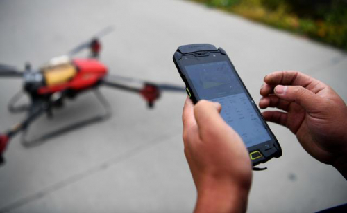 无人机植保、多光谱成像、区块链技术……农民伯伯的种田“黑科技”