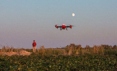极飞科技农业无人机亮相纽约艺术殿堂